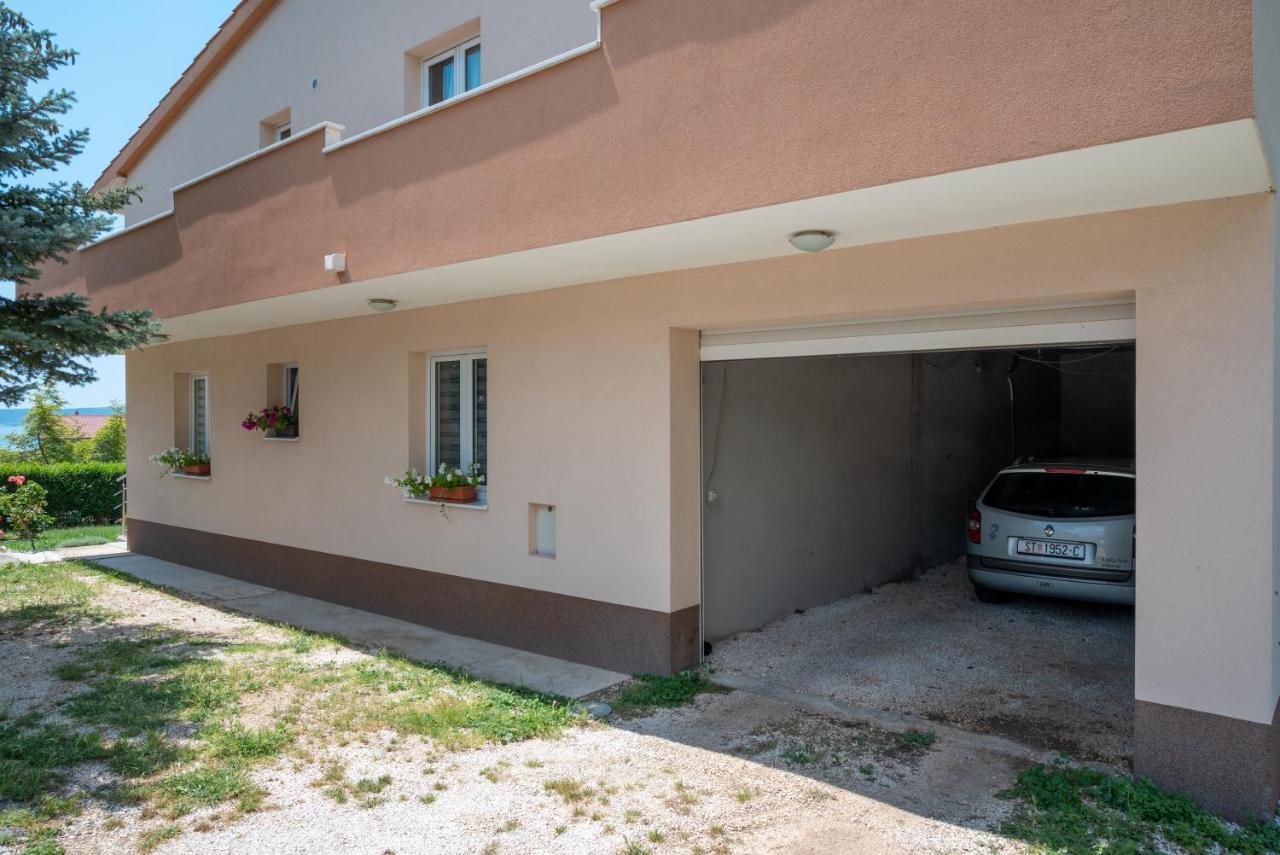 Nadalina Apartment Kaštel Stari Екстериор снимка