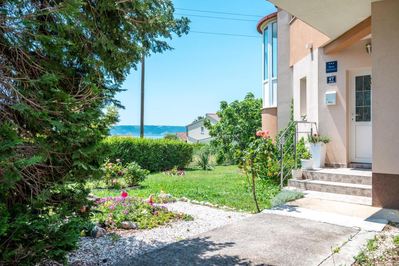 Nadalina Apartment Kaštel Stari Екстериор снимка