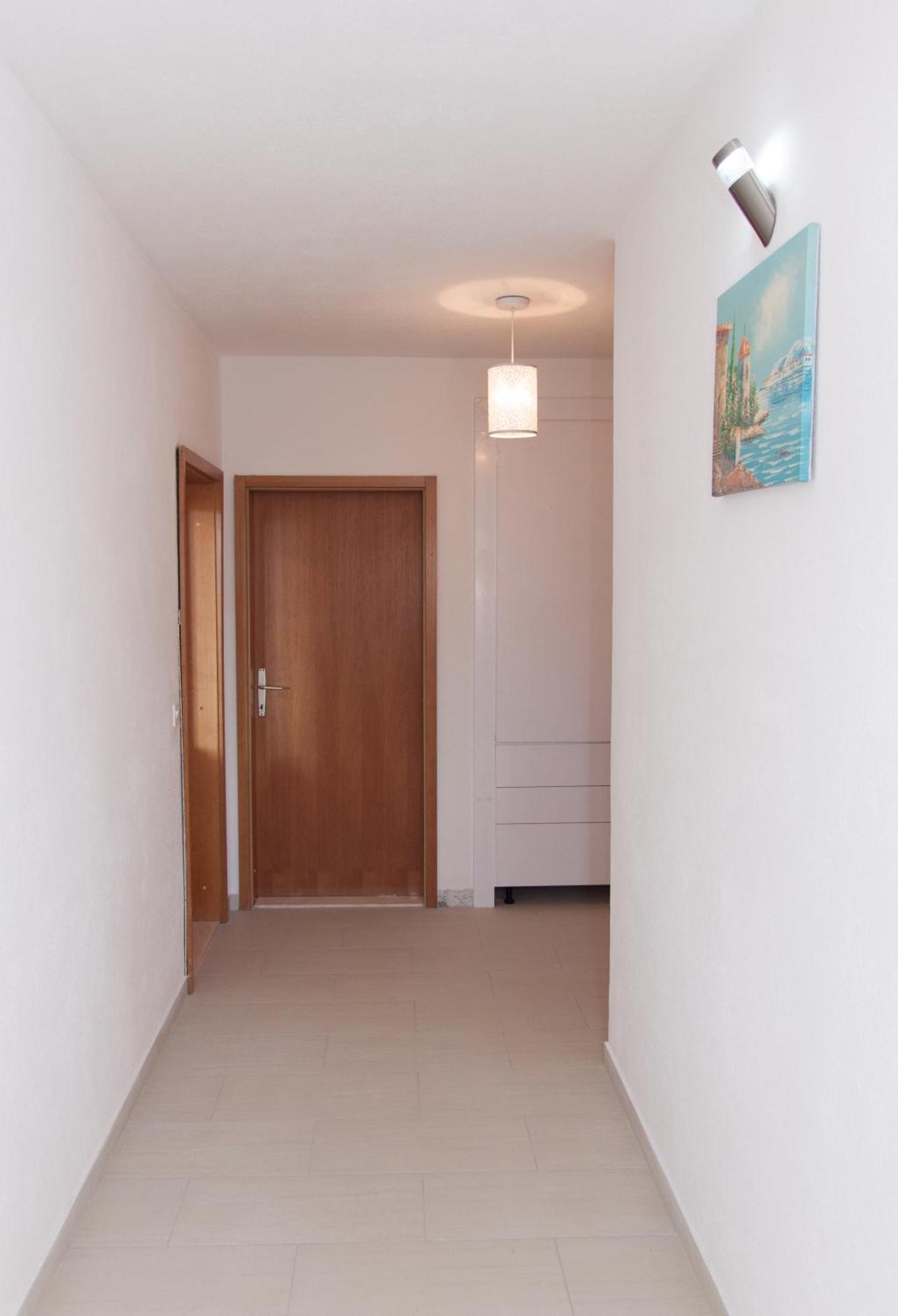 Nadalina Apartment Kaštel Stari Екстериор снимка
